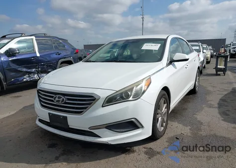 2017 Hyundai Sonata z USA, uszkodzony, nr VIN 5NPE24AF7HH453959